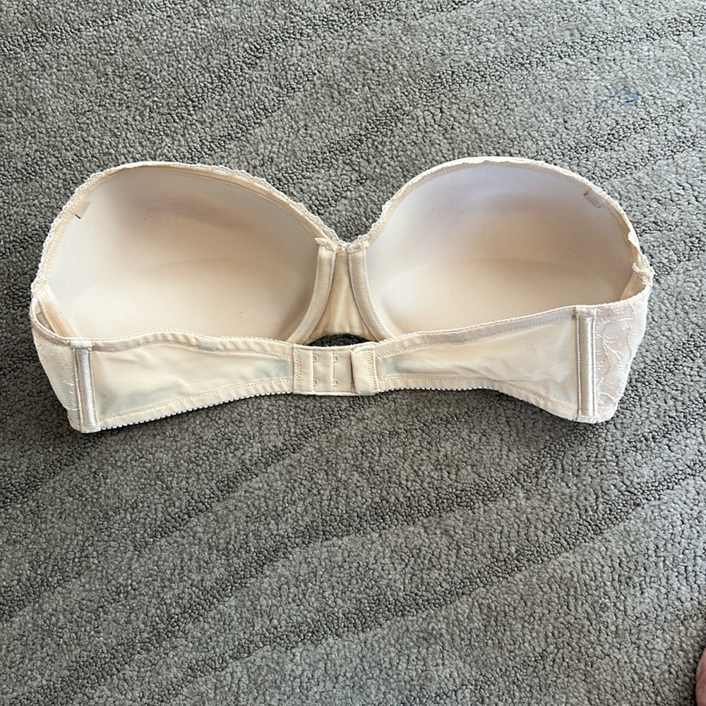 Vanity Fair Nude Strapless Bra Size 38D - Picture 2 of 7
